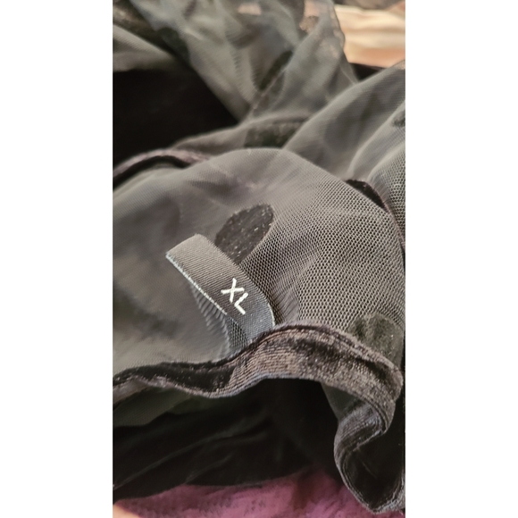 Velvet polkadot mesh dress - Picture 2 of 2